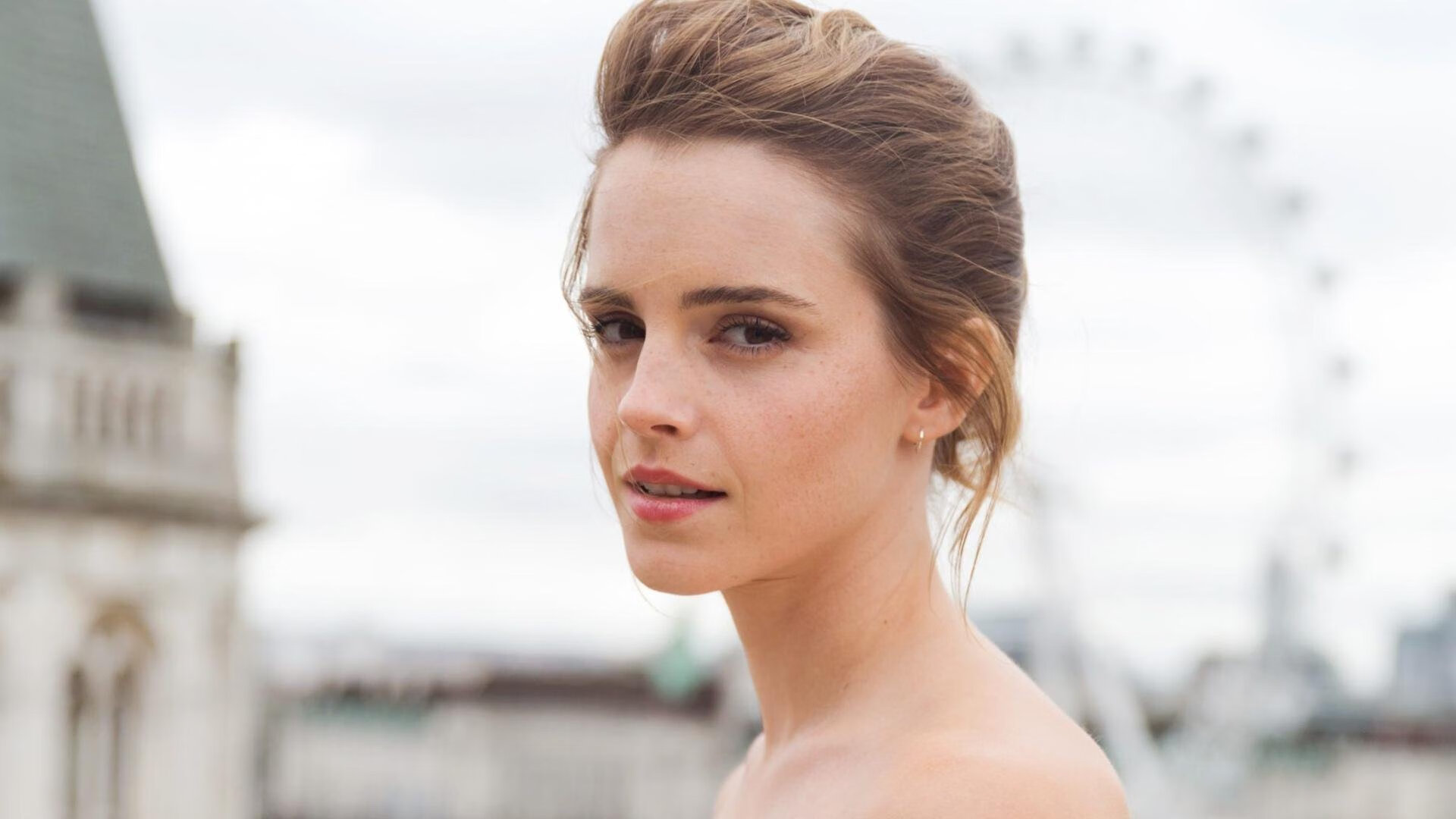 华体会hth-锋线之翼与老兵铁血，当莱奥一击定乾坤，乌克兰用纪律斩落南美狂想